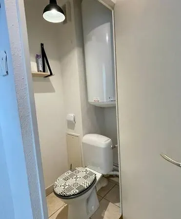 Joli Avec Parking Et Balcon Apartmán