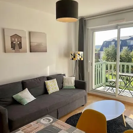 Joli Avec Parking Et Balcon Touques